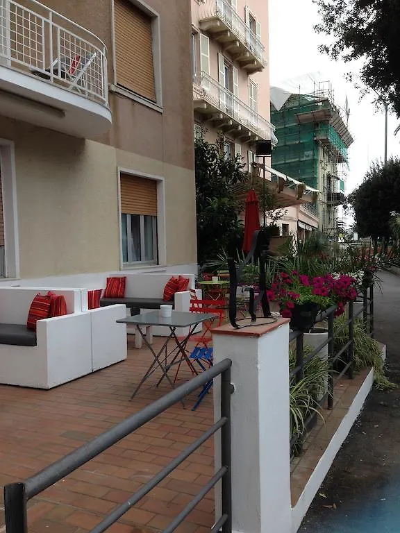 Hotel Spot Varazze 2*,
